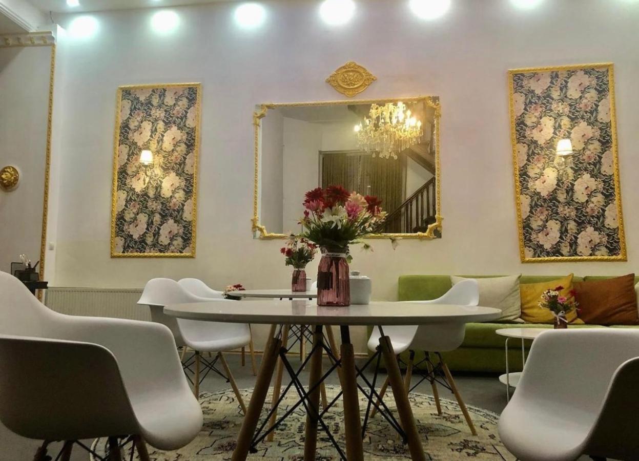 Mariam Hotel Tbilisi Ngoại thất bức ảnh